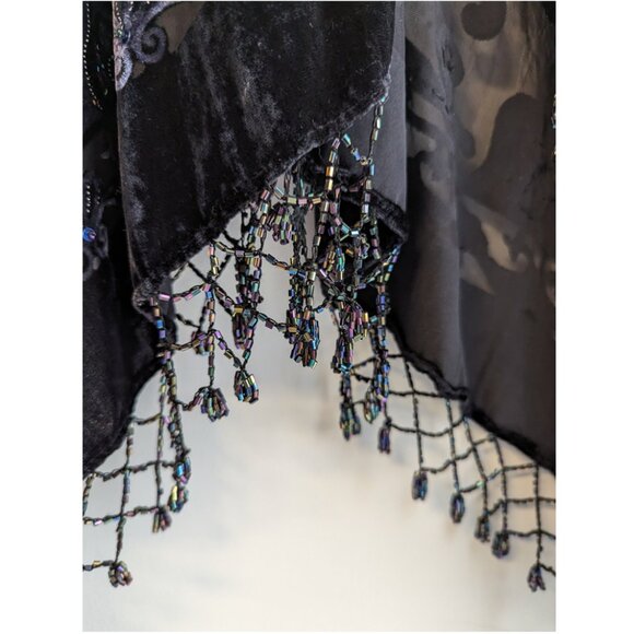 Beautiful beaded velvet burout shawl cape - Picture 3 of 10